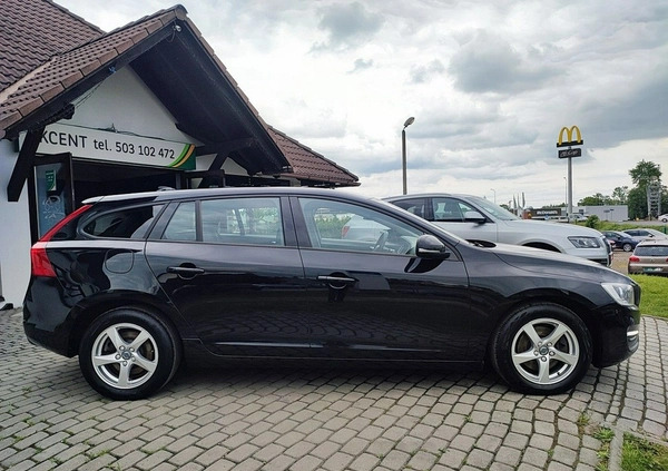 Volvo V60 cena 39900 przebieg: 278227, rok produkcji 2015 z Korsze małe 326